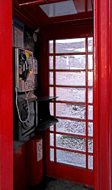 Telephone Kiosk in Great King Street, close to the junction with Dundas Street - November 2010