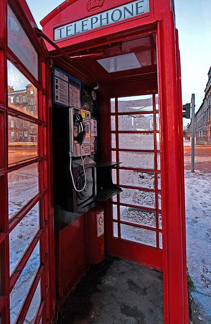 Telephone Kiosk in Great King Street, close to the junction with Dundas Street - November 2010