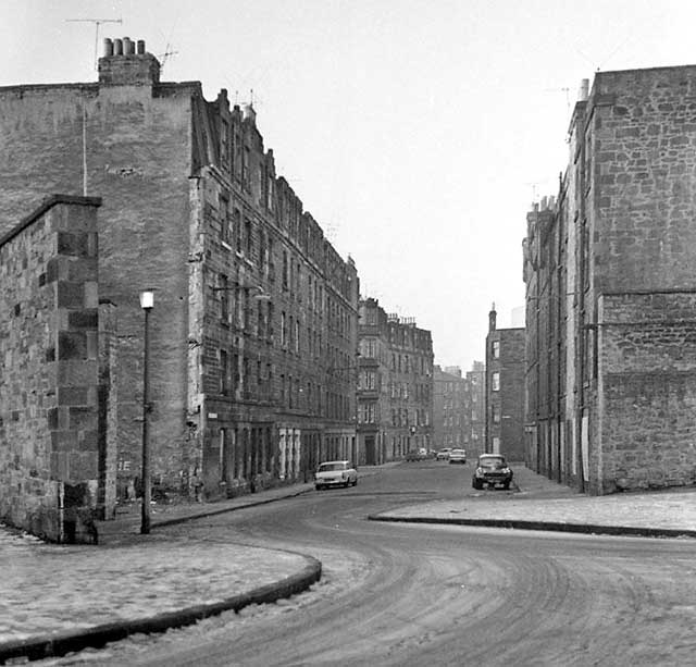 Hamilton Street, near Fort Place, to the south of Lindsay Road, Newhaven  -  December 1976