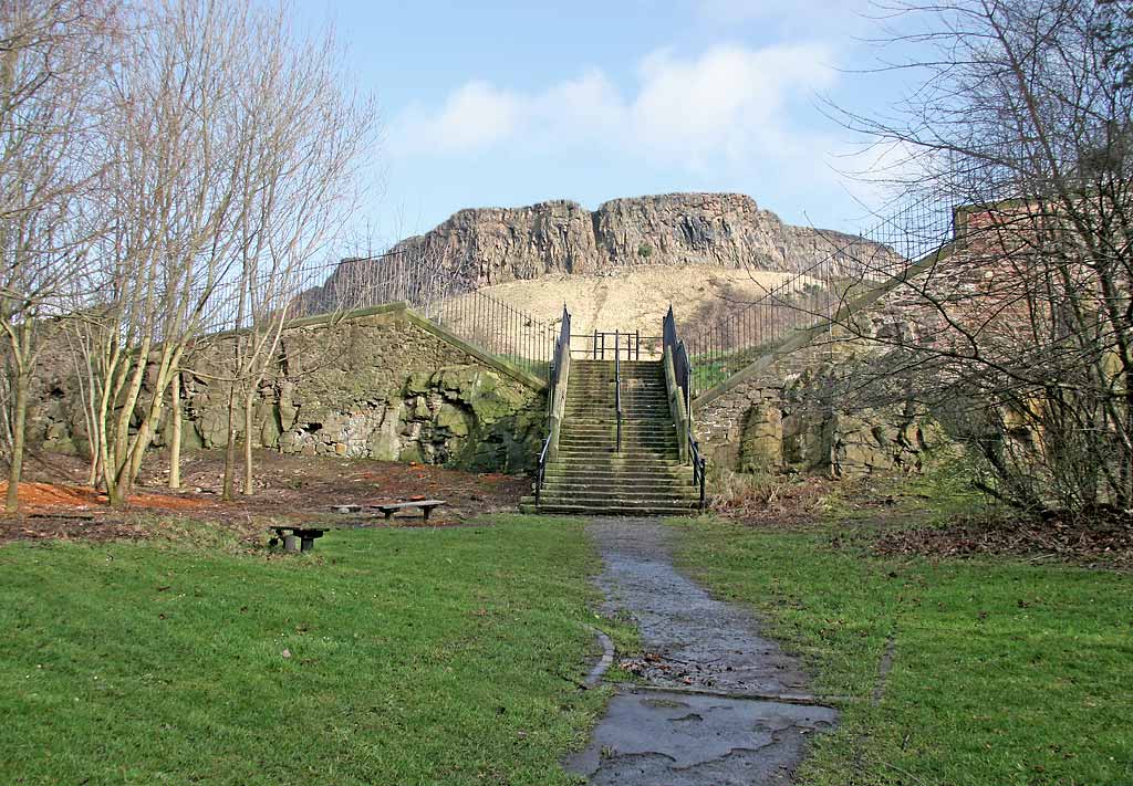 The steps into Holyrood Park at the end of Heriot Mount.  The tenements in Heriot Mount were demolished around the 1960s.