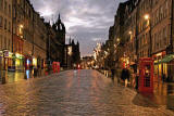 Looking up the High Street towards John Knox House  -  December 2007