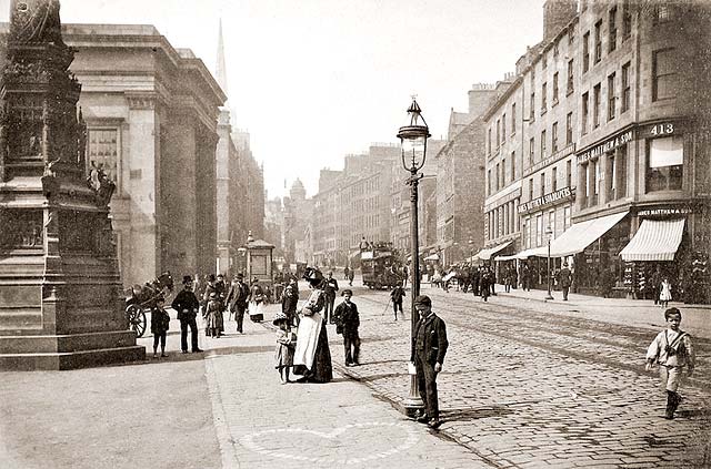 High Street  -  Looking west from beside St Giles Church