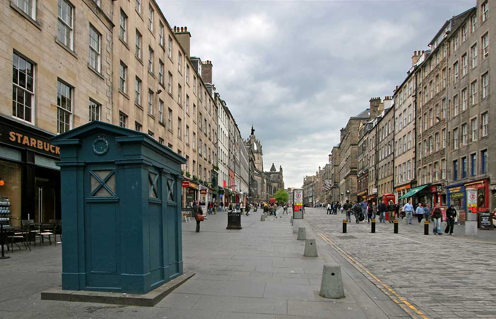 Police Box in the High Street - part of Edinburgh's Royal Mile