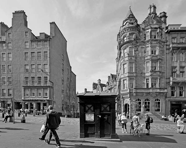 Police Box in the High Street - part of Edinburgh's Royal Mile