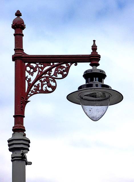 0_street_views_-_infirmary_street_lamp_p