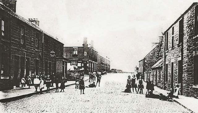 Longstone Road  -  Looking to the north from near the Longstone Inn, probably in the late-1920s