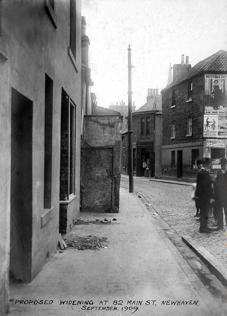 Looking west along East Trinity Road towards Laverockbank Road  -  June 1909  -  Road proposed to be widened.