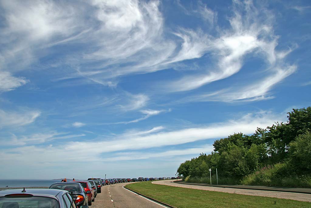 View to the east along Marine Drive, Silverknowes