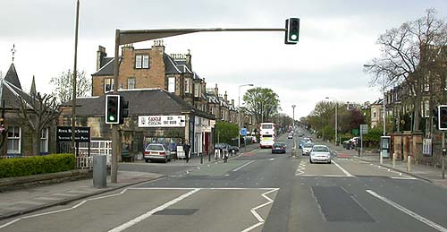 Photograph by Sarah Dalrymple, Edinburgh  -  2007  -  Mayfield Gardens and Newington Station