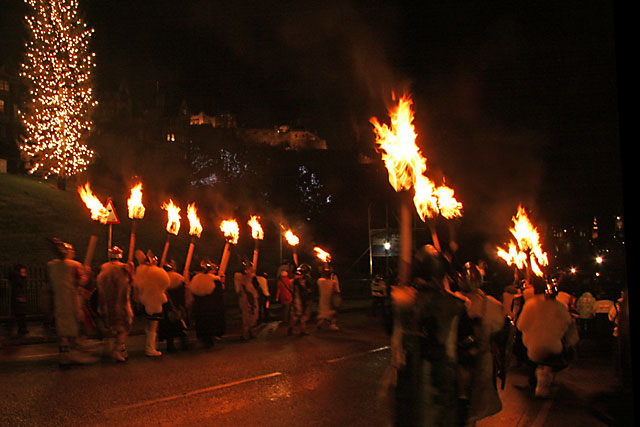 Torchlight Procession to mark the start of Edinburgh's New Year Celebrations  -  29 December 2005