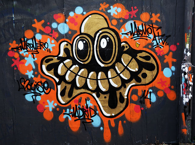 Street Art and Graffiti, New Street, Edinburgh  - November 2014Street Art and Graffiti, New Street, Edinburgh  - November 2014