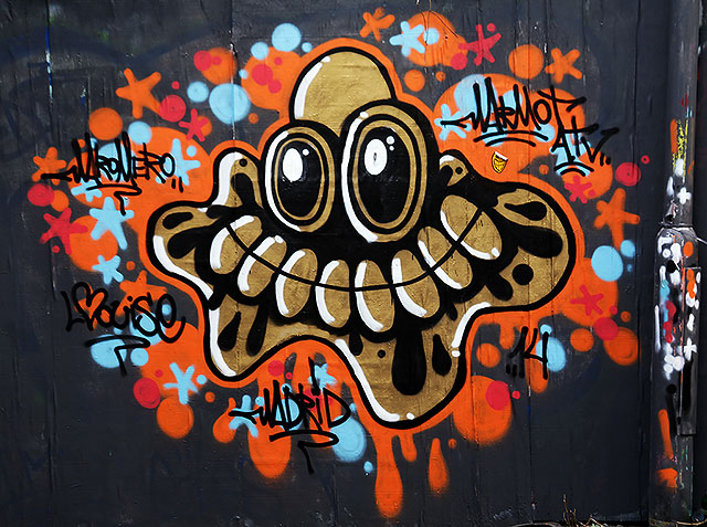 Street Art and Graffiti, New Street, Edinburgh  - November 2014Street Art and Graffiti, New Street, Edinburgh  - November 2014