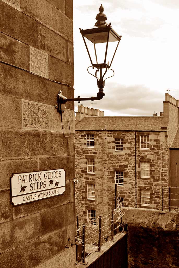 Half way down Patrick Geddes Steps (Castle Wynd South)  -  looking SE