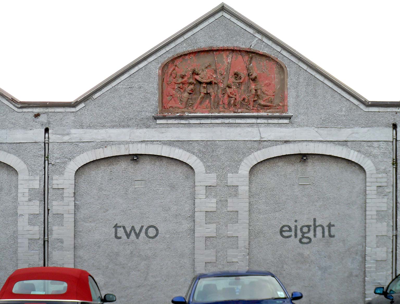 'German Kultur' panel on the pediment of No.128 Pitt Street, Leith