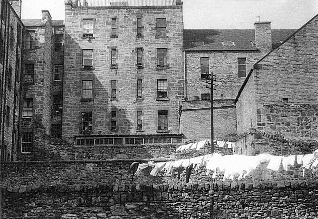 Dumbiedykes Survey Photograph - 1959  -  Waste ground behind The Pleasance
