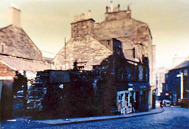 Photographs of Dumbiedykes around 1961-63  -   Pleasance  -  opposite St John's Hill