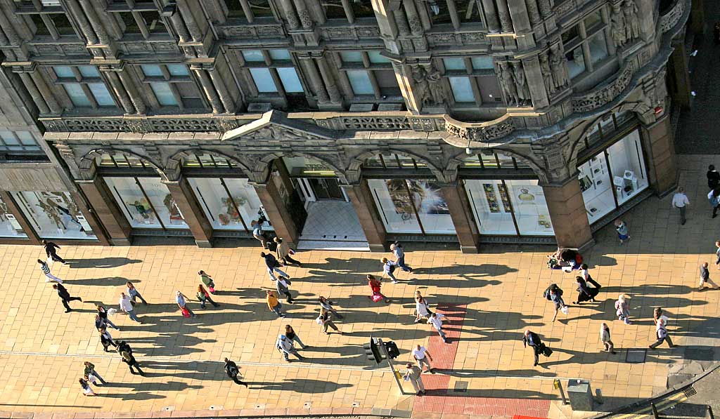 Looking down on Jenners from the Scott Monument  -  Late afternoon shadows in September 2007