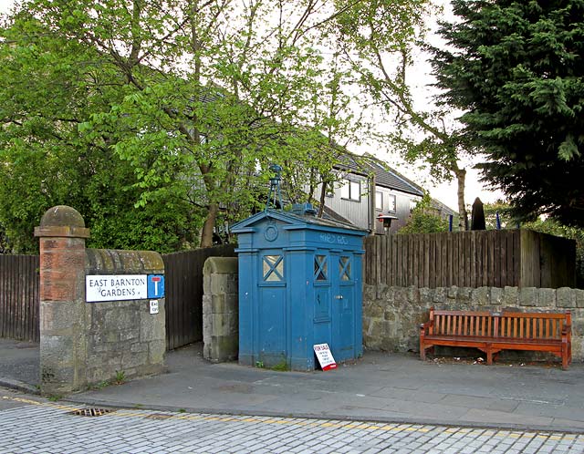 Quality Street, Davidson's Mains  -  Police Box  -  For Sale, May 2012