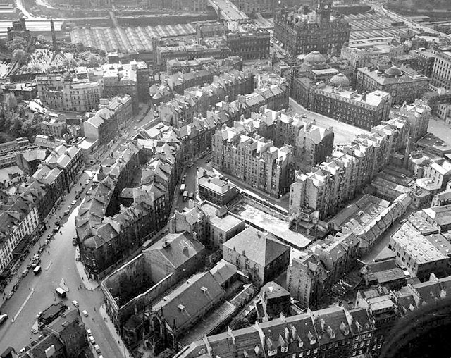 Aerial View of St James Square  -   looking to the SW  - 1958