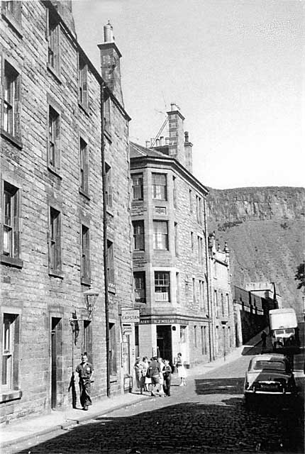 Dumbiedykes Survey Photograph - 1959  -  St Leonard's Lane, looking towards Salisbury Crags