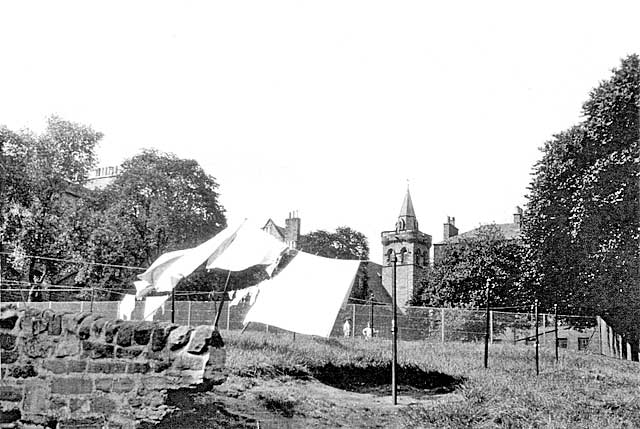 Dumbiedykes Survey Photograph - 1959  - Salisbury Square from the north-east corner