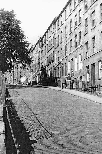 Dumbiedykes Survey Photograph  -  Salisbury Street, looking west