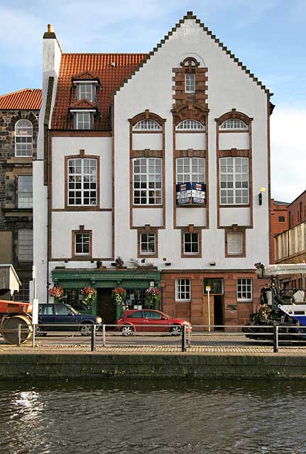 The Shore, Leith  -  Photograph taken November 2005