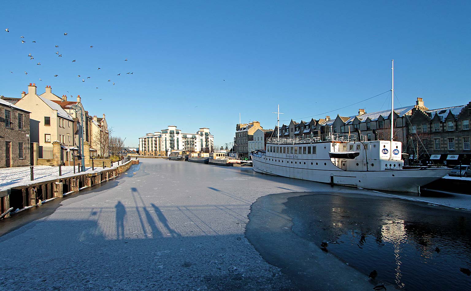 Photo from Bernard Street Bridge, Leith  -  Water of Leith frozen  -  Christmas Eve 2010