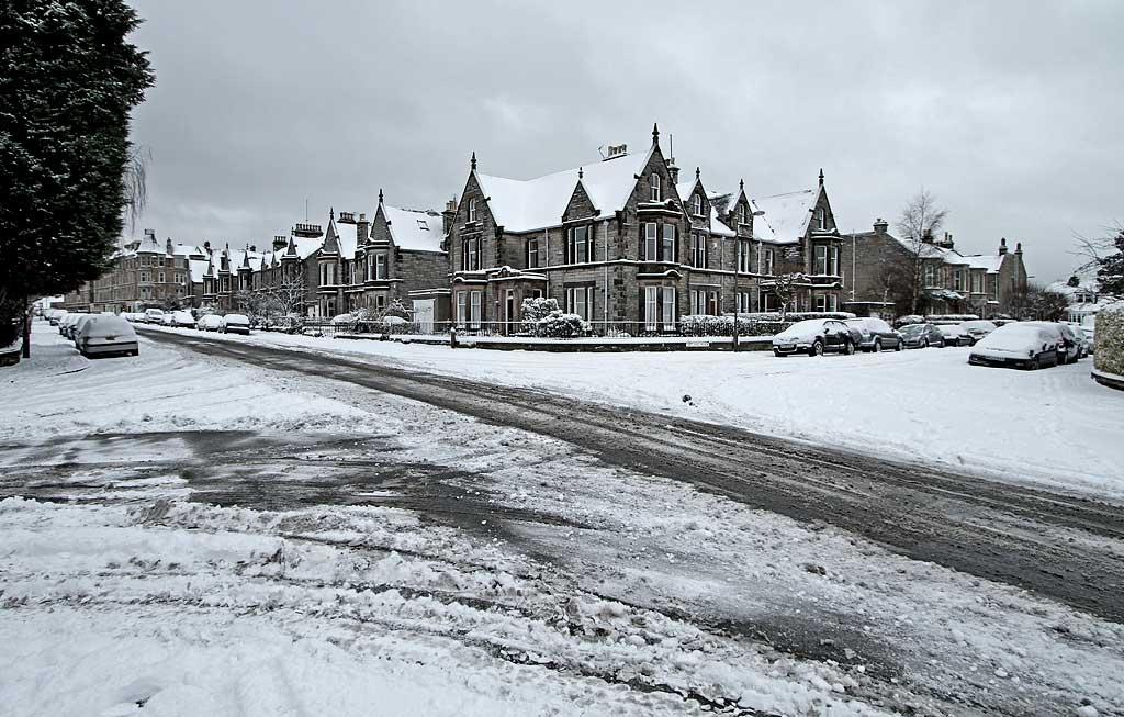 Stirling Road, Trinity, Edinburgh  -  December 2009