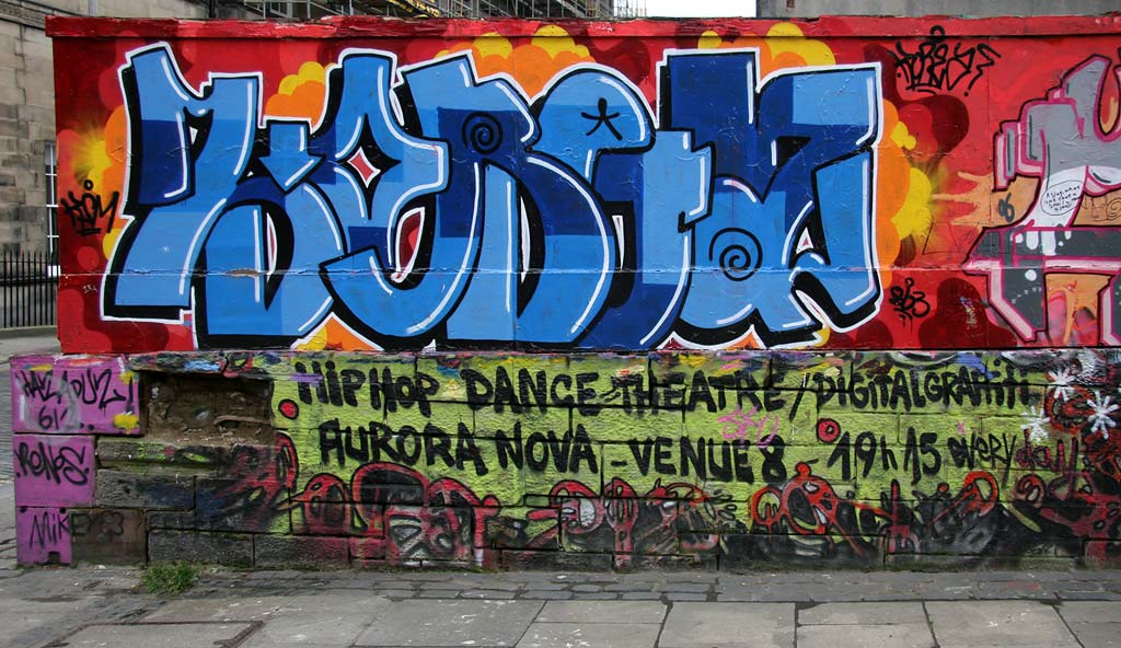 Graffiti on the path beside Potterow, leading down to West College Street - February 2007