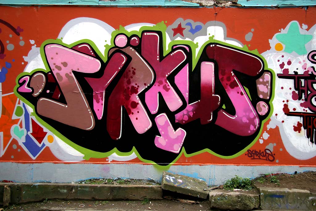 Graffiti on the path beside Potterow, leading down to West College Street - February 2007