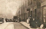 A group of children in Taylor Place, off Lower London Road, around 1914