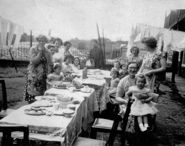 Street Partyat Tynecastle Place, 'up the pend' off Gorgie Road