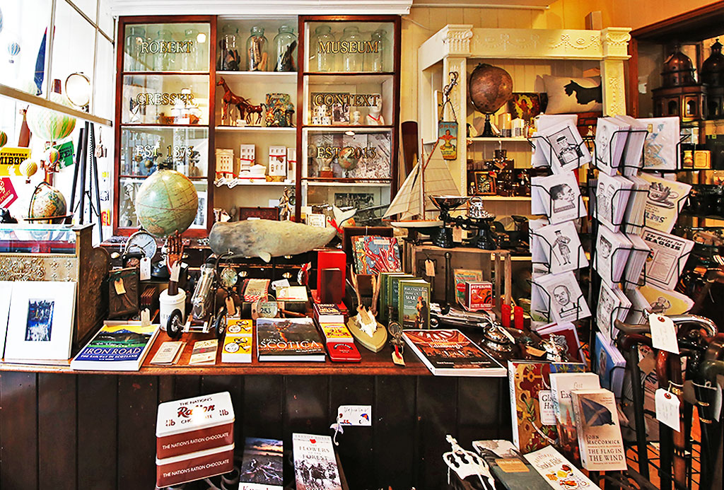 Shop at 40 Victoria Street, Old Town, Edinburgh - Photographed 13 March 2014
