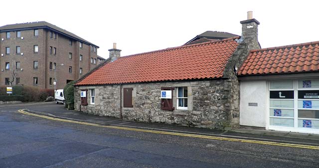 Warriston Road, leading from Ferry Road to Canonmills  -  Cherry Blossom  -  May 2008