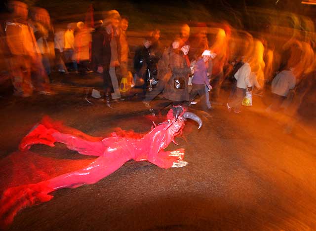 Torchlight Procession to Calton Hill  -  December 29, 2008  -  Passing along Princes Street