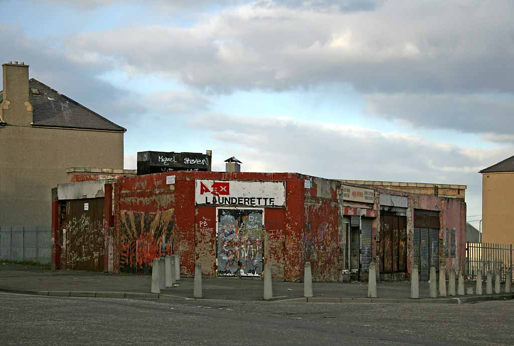 Rex Launderette and Wauchope Crescent  -  2007