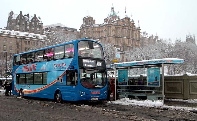 Lothian Buses  -  Terminus  -  Trinity  -  Route 100