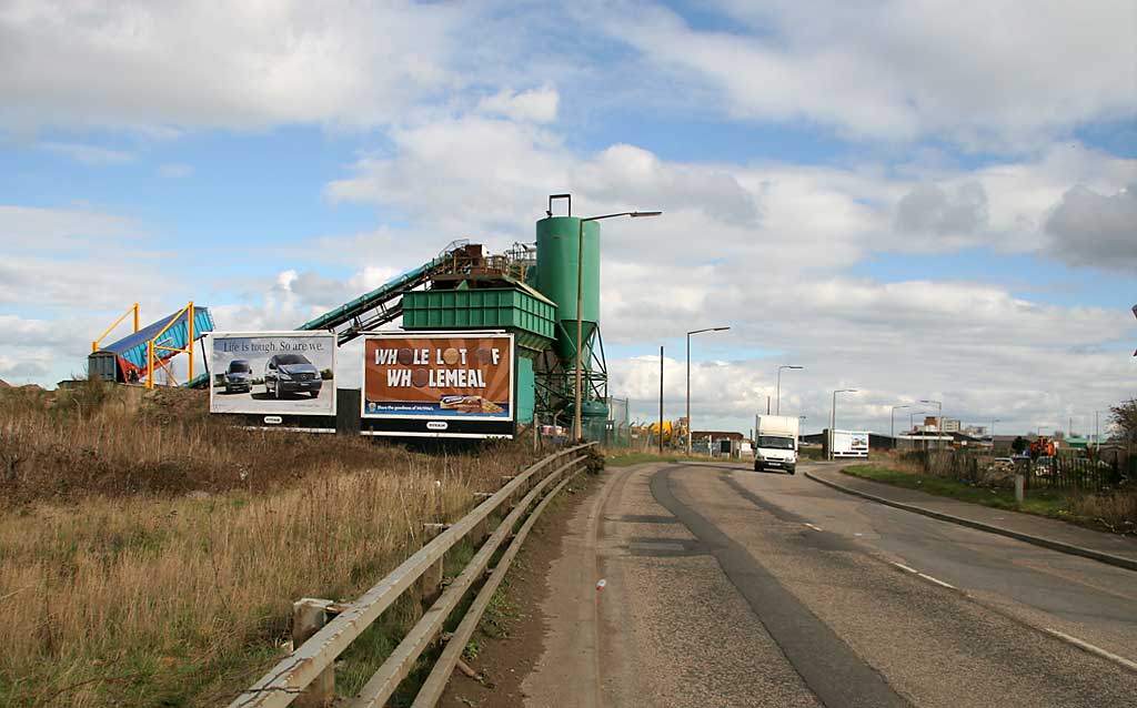 Edinburgh Waterfront  -  Premix Concrete  -  West Shore Road  -  4 August 2002