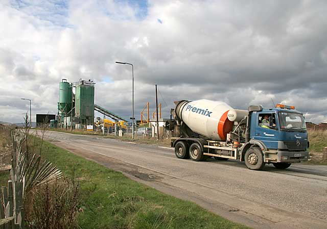 Edinburgh Waterfront  -  Premix Concrete  -  West Shore Road  -  4 August 2002