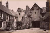 White Horse Close in the Royal Mile, Edinburgh  -  Photo by Alex A Inglis