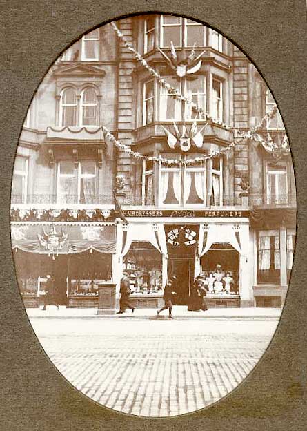 13 Bank Street - where John Donaldson Edward's studio  -  1899 to 1911
