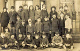 Postcard of a school class  -  probably somewhere in Leith or Newhaven