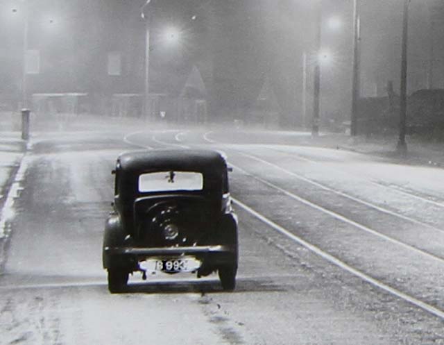 Comiston Road, near Fairmilehead -  Street lighting at night
