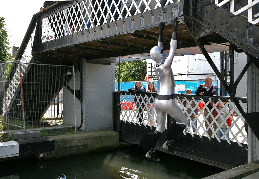 Raft Race on the Union Canal - June 28, 2008