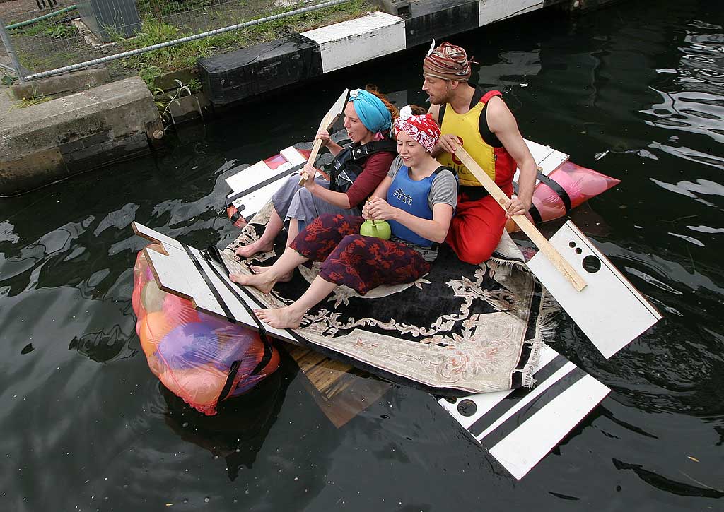 Raft Race on the Union Canal - June 28, 2008