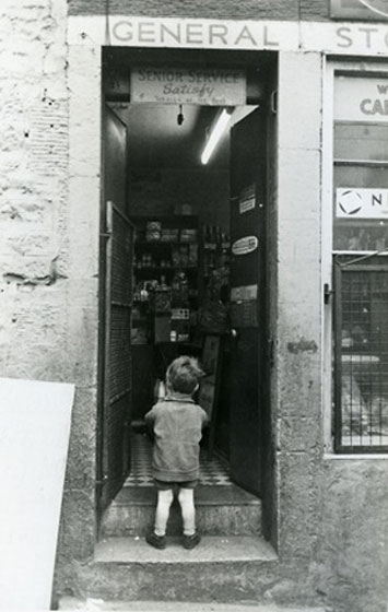 Photograph taken in Edinburgh, 1960  -  Where is it?