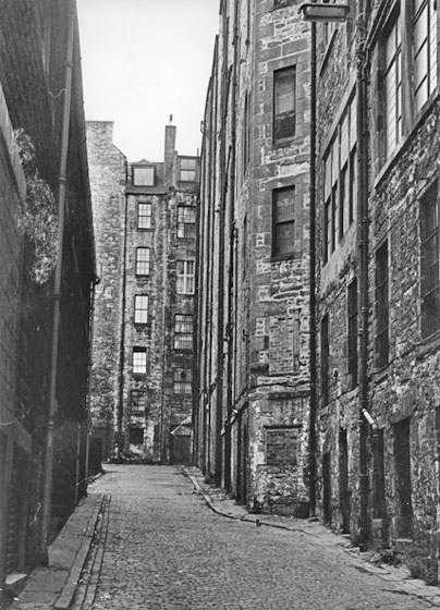 Photograph taken in Edinburgh, 1965  -  Where is it?