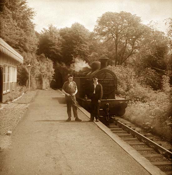 Loco No 47163 at Colinton Station on 19 June 1958