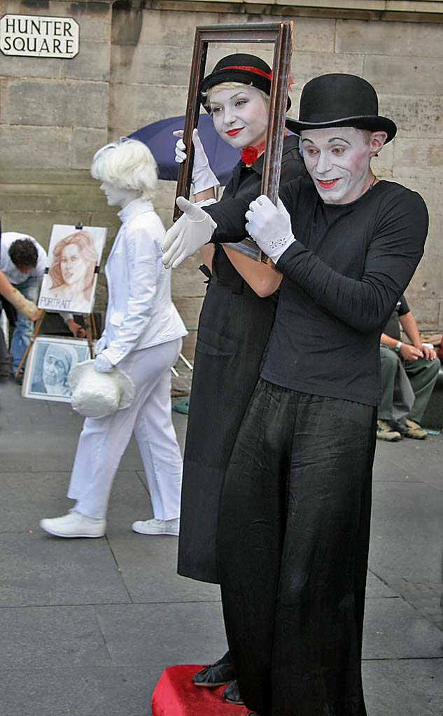 Edinburgh Festival, 2006  -  Street Entertainers